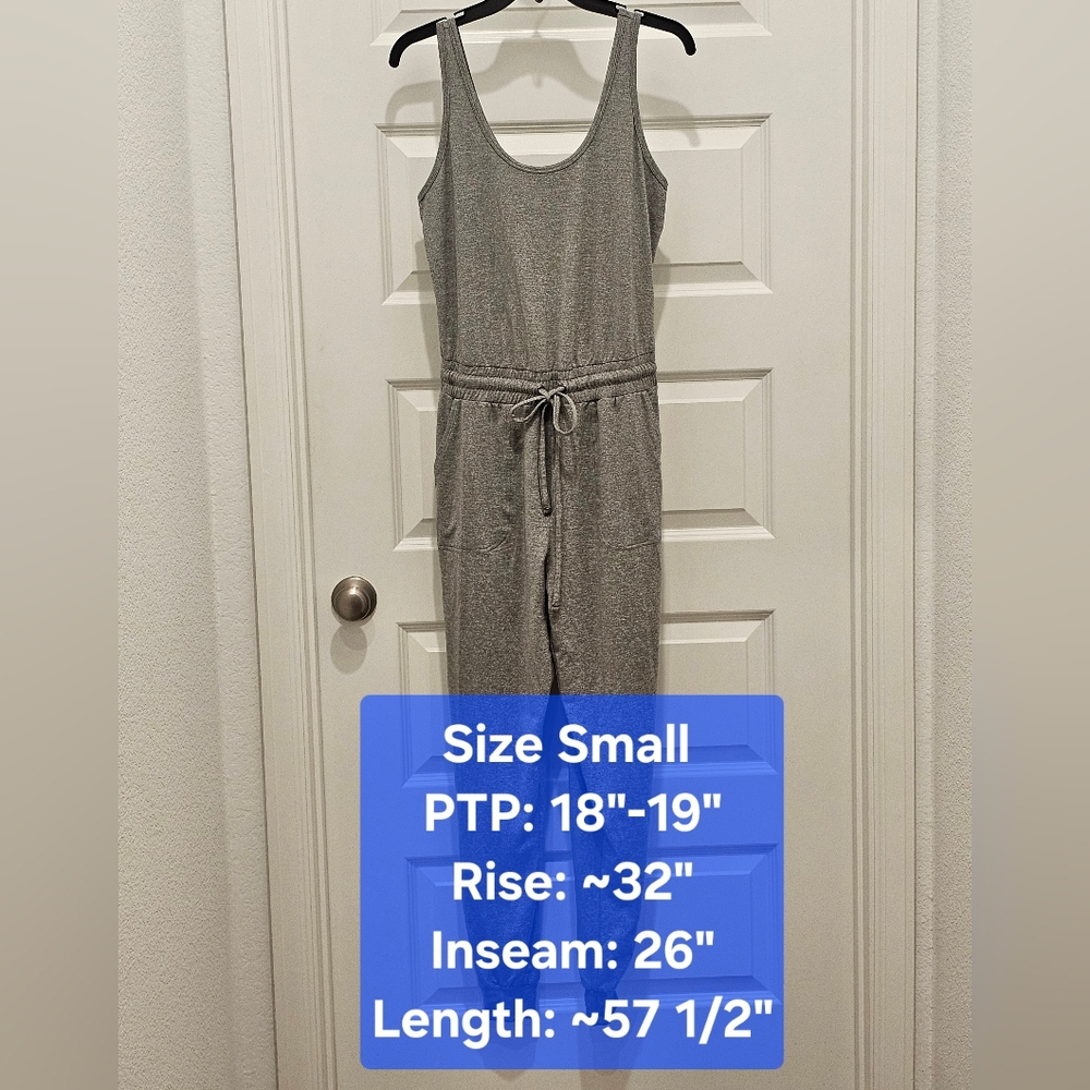**Like New** Zobha Nova Jogger Jumpsuit w/pockets, Size Small